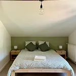 Hostel Maison Eclusiere Le Coup De Pompe Meilhan-sur-Garonne