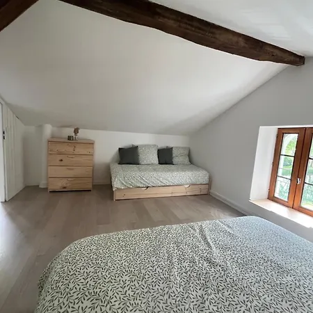 Maison Eclusiere Le Coup De Pompe Hostel Meilhan-sur-Garonne