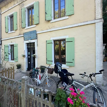 Maison Eclusiere Le Coup De Pompe Auberge de jeunesse Meilhan-sur-Garonne
