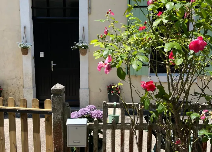 Maison Eclusiere Le Coup De Pompe Hostel Meilhan-sur-Garonne