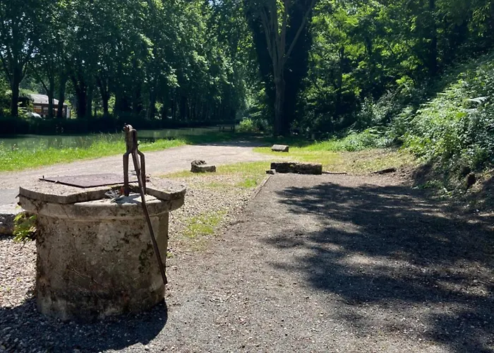 Hostel Maison Eclusiere Le Coup De Pompe