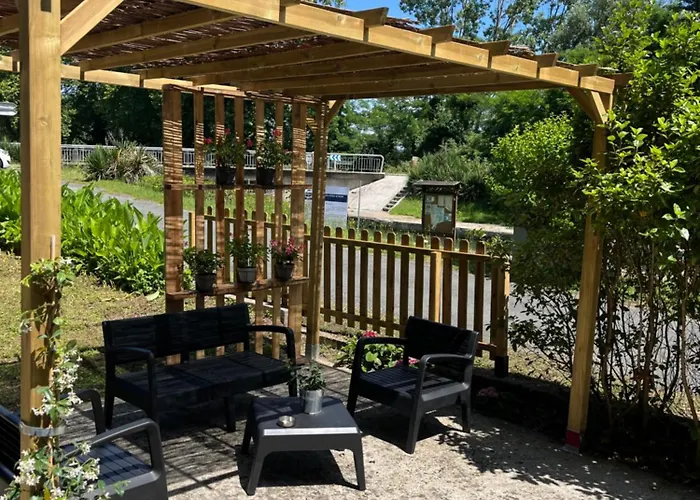 Maison Eclusiere Le Coup De Pompe