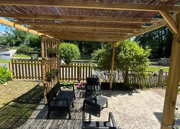 Maison Eclusiere Le Coup De Pompe *