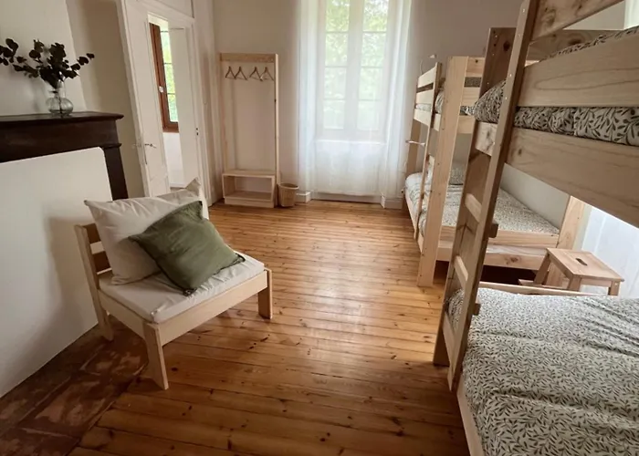 Hostel Maison Eclusiere Le Coup De Pompe