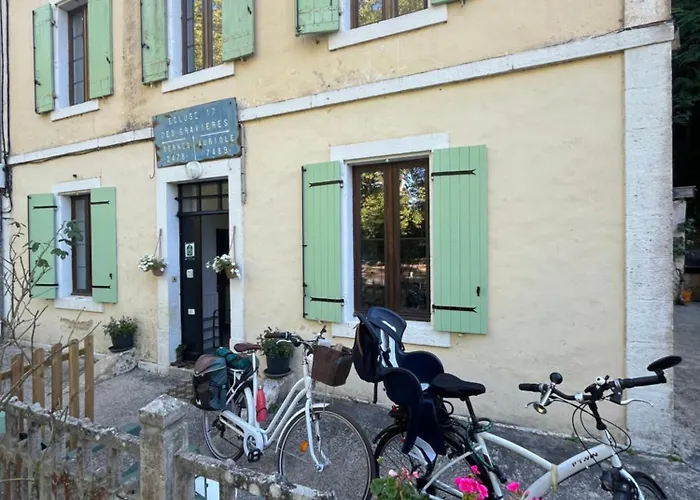 Maison Eclusiere Le Coup De Pompe Hostel Meilhan-sur-Garonne