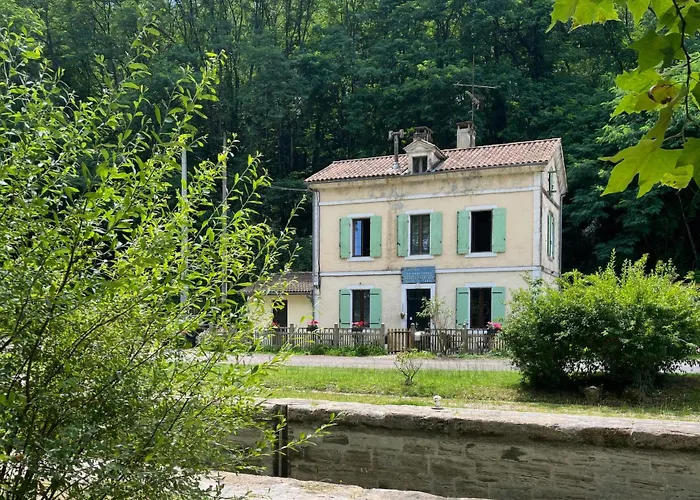 Maison Eclusiere Le Coup De Pompe