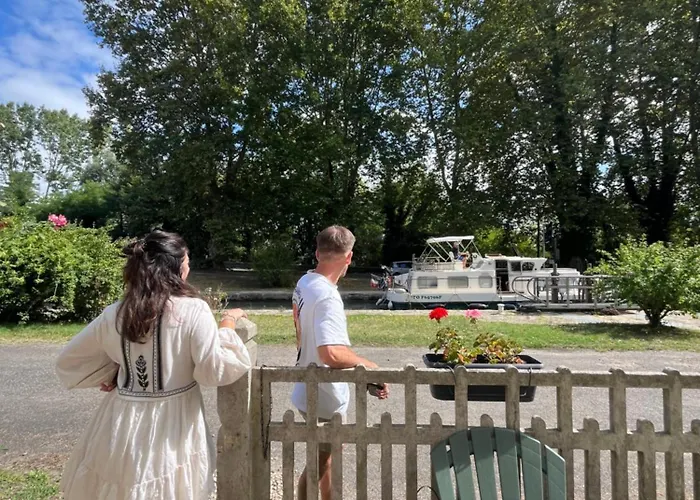 Hostel Maison Eclusiere Le Coup De Pompe *